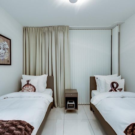 Black Pearl Apartment Hotel Рейкьявик Номер фото